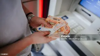 深圳借款避坑指南：规避陷阱，安全借款，助您稳健融资 poster