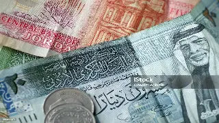 告别月光：深圳打工人理财避坑指南，让你的小金库滚起来！