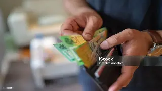 告别月光！深圳信用贷：拯救你的钱包，助你实现财务自由