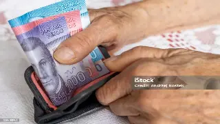 告别月光族：深圳打工人的真实还款逆袭故事 poster